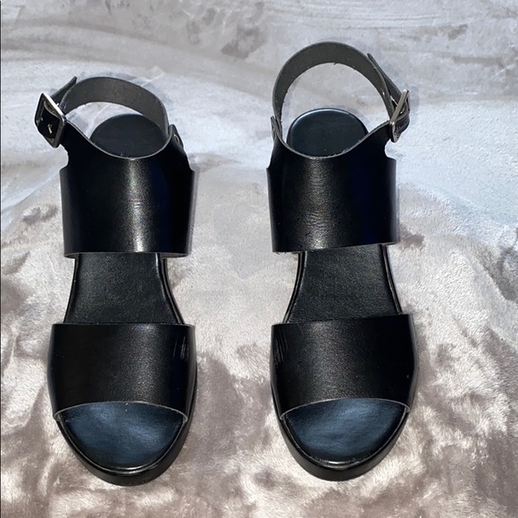 Topshop Shoes - TOPSHOP Black Open Toe and Chunky Heel Sandal